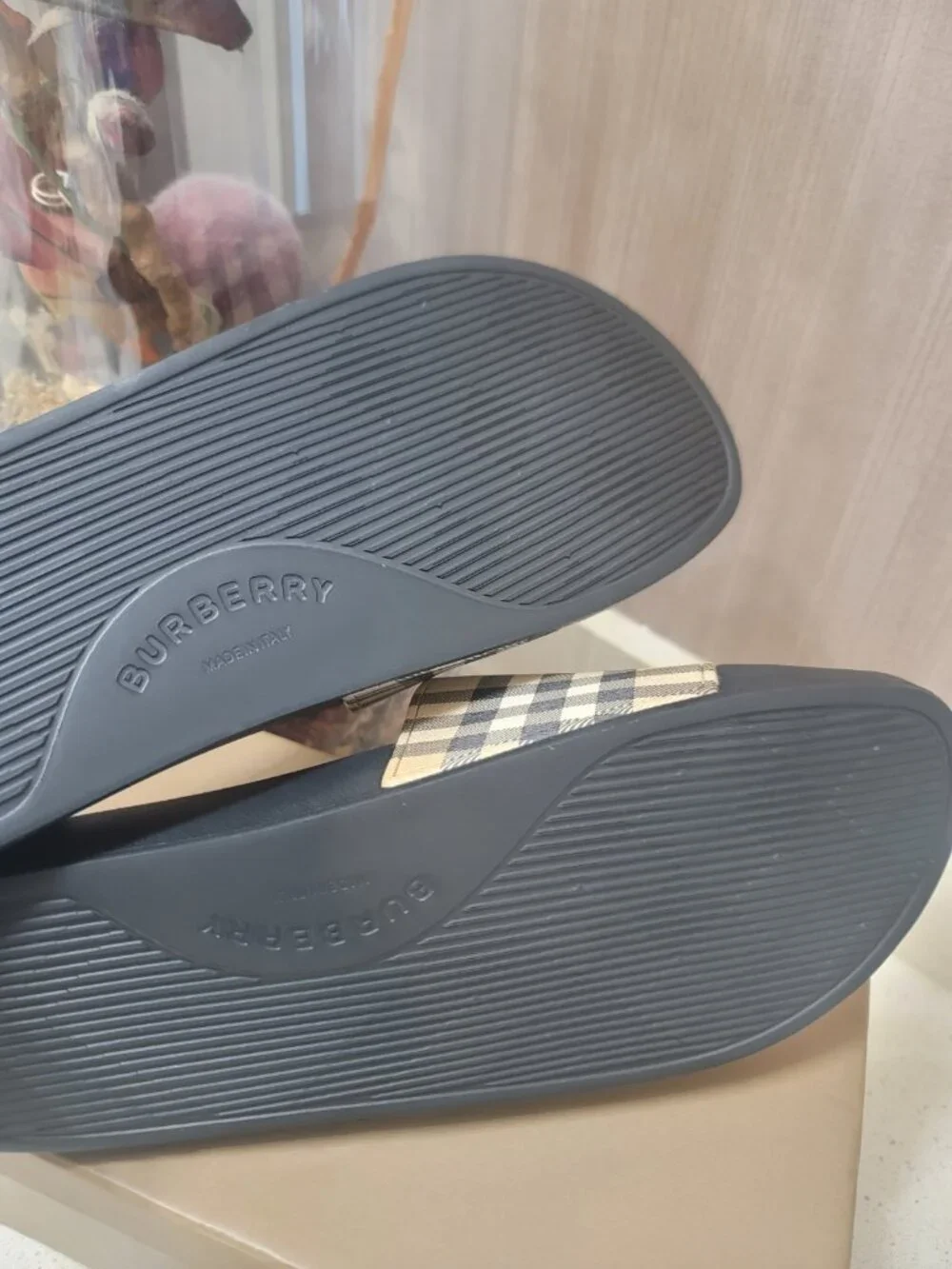 Burberry Check Logo Slide Sandals EU Sz 43 Black/Beige Leather Slip-On New NIB